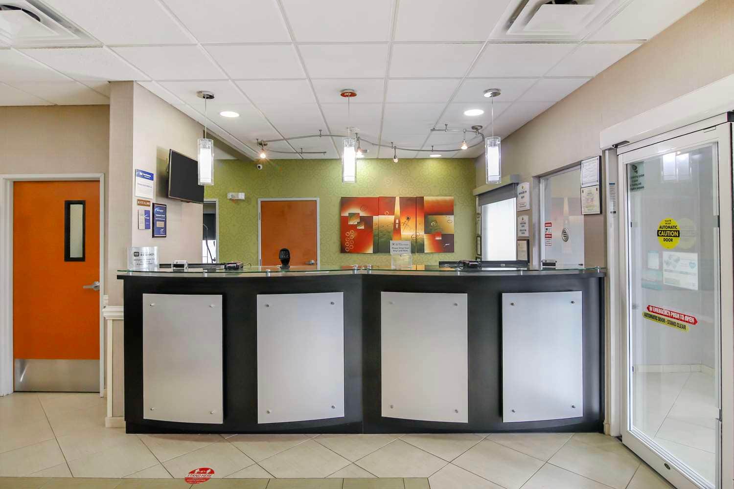 Best Western Plus Brunswick Inn & Suites