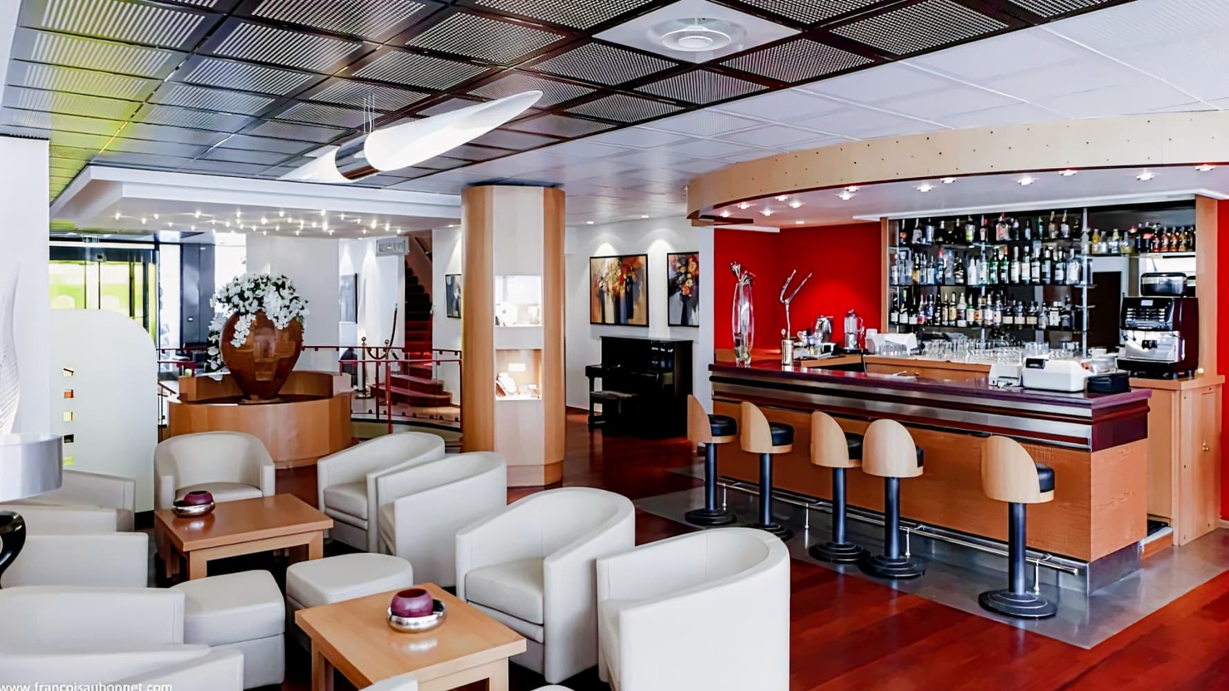 Hôtel Charlemagne by HappyCulture