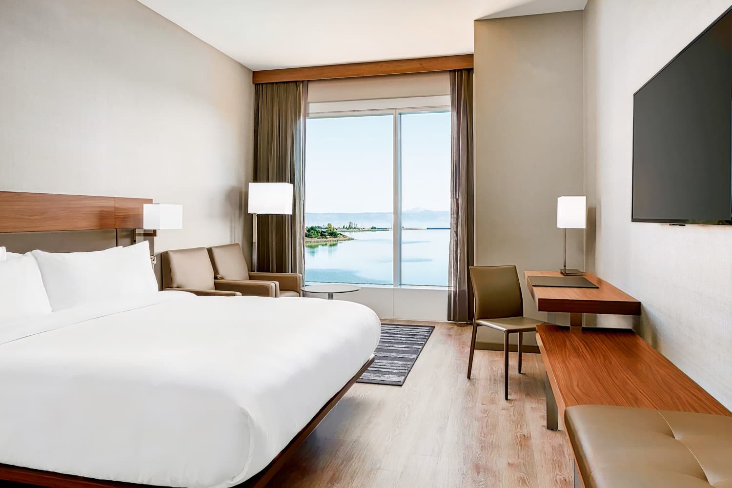AC Hotel by Marriott San Francisco Airport/Oyster Point Waterfront