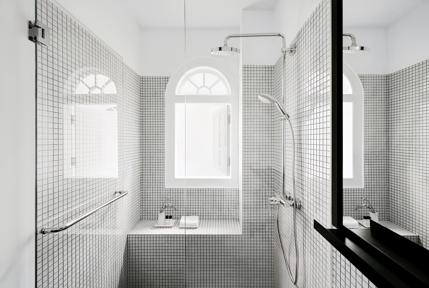 Hotel Mono (SG Clean)