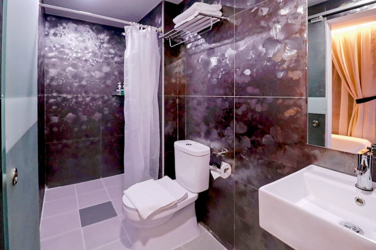 Hotel Calmo Chinatown