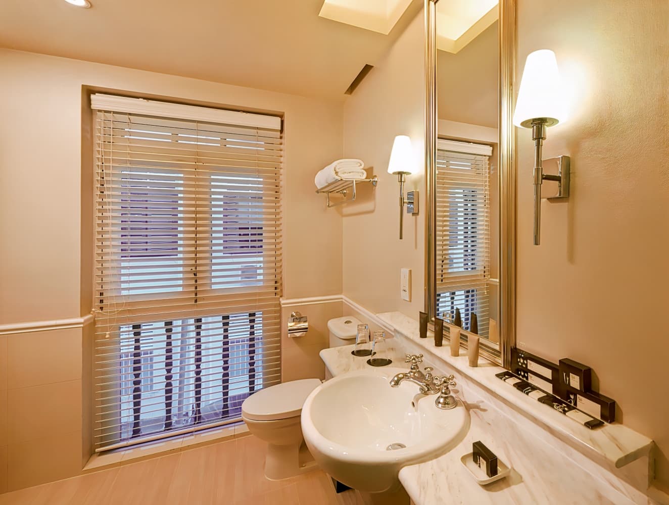 The Scarlet Singapore