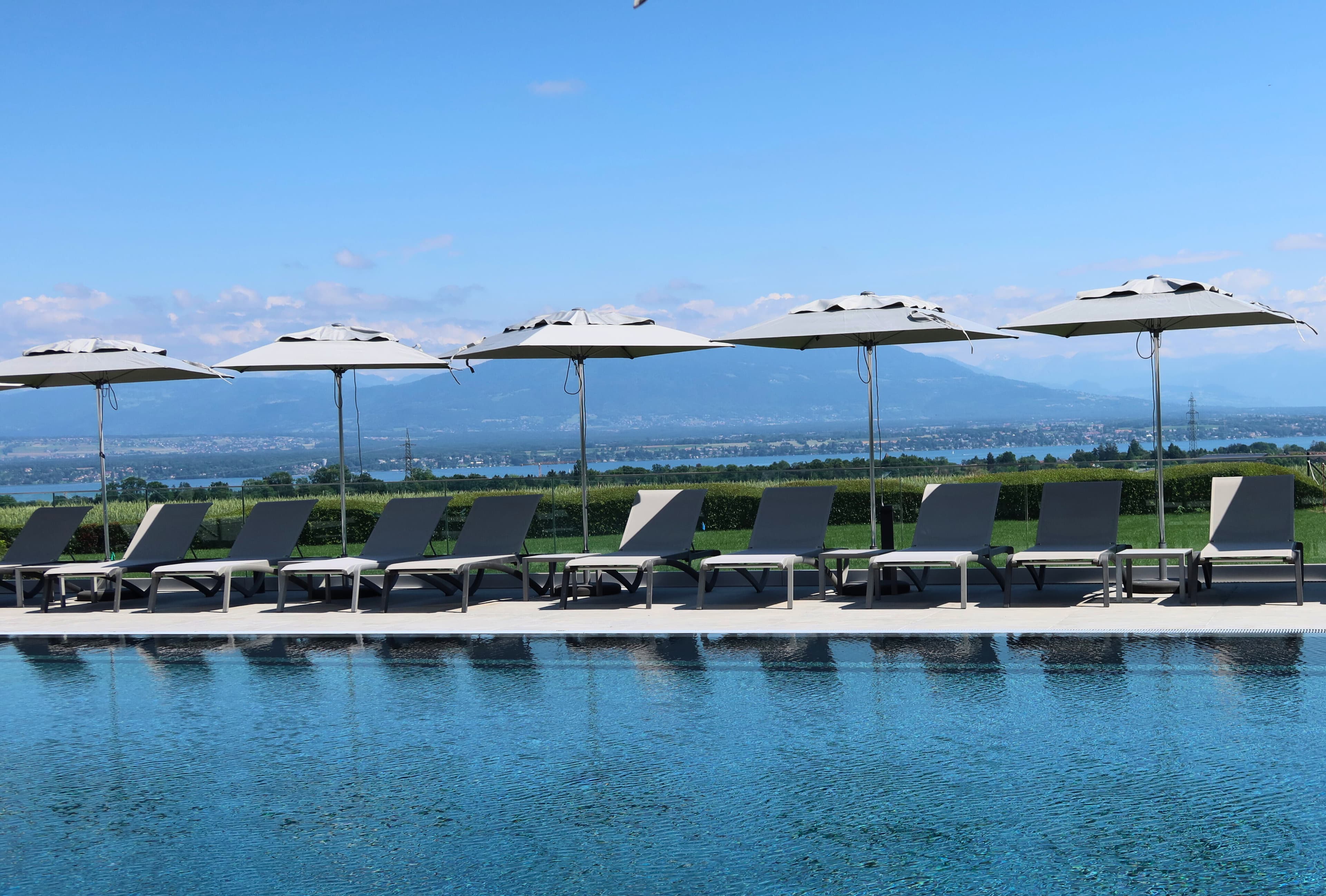 Everness Hotel & Resort