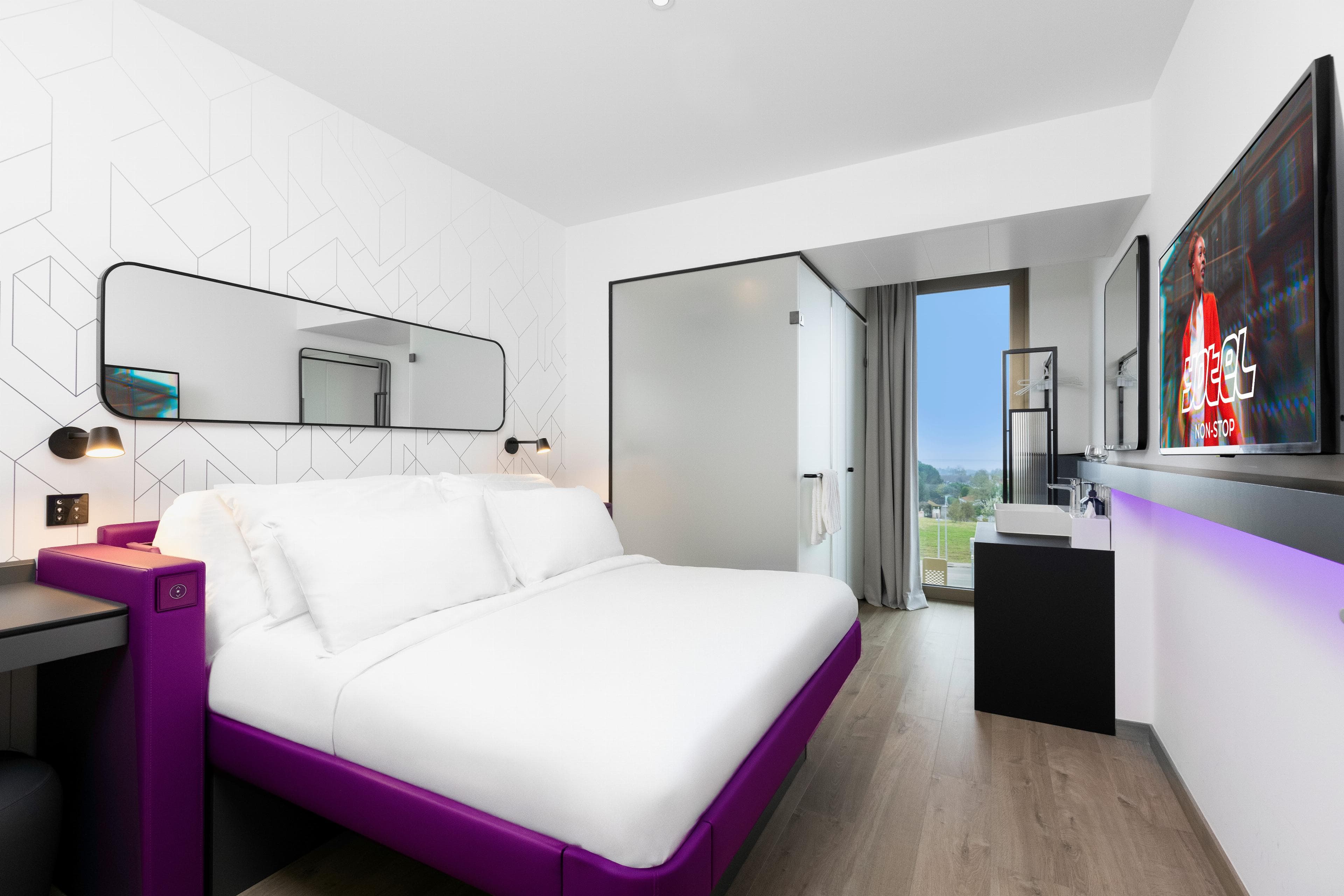 Yotel Lake Geneva