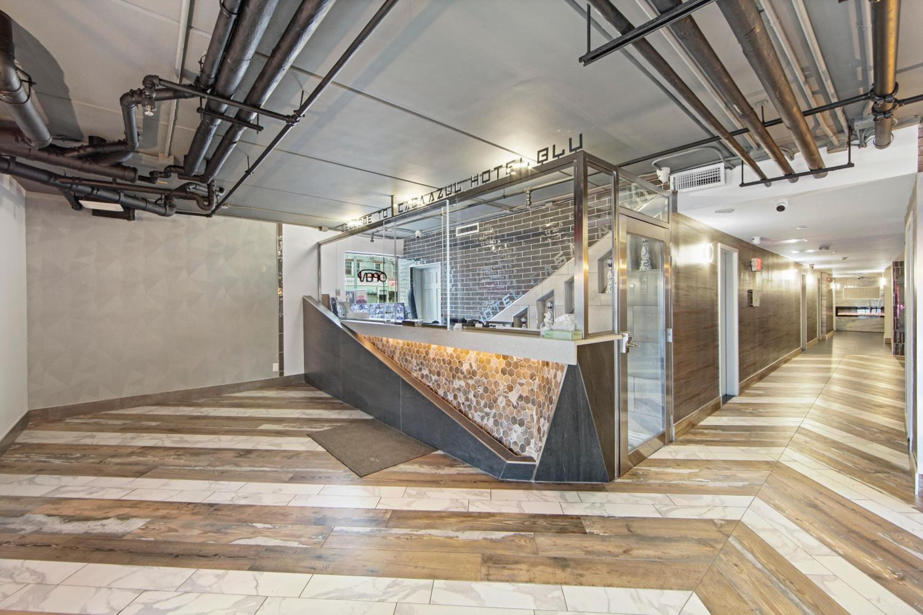 Casa Azul Hotel Blu JFK