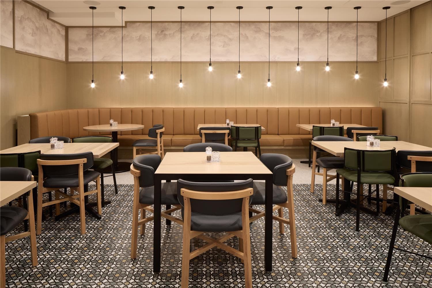 Hyatt Place Montreal Airport