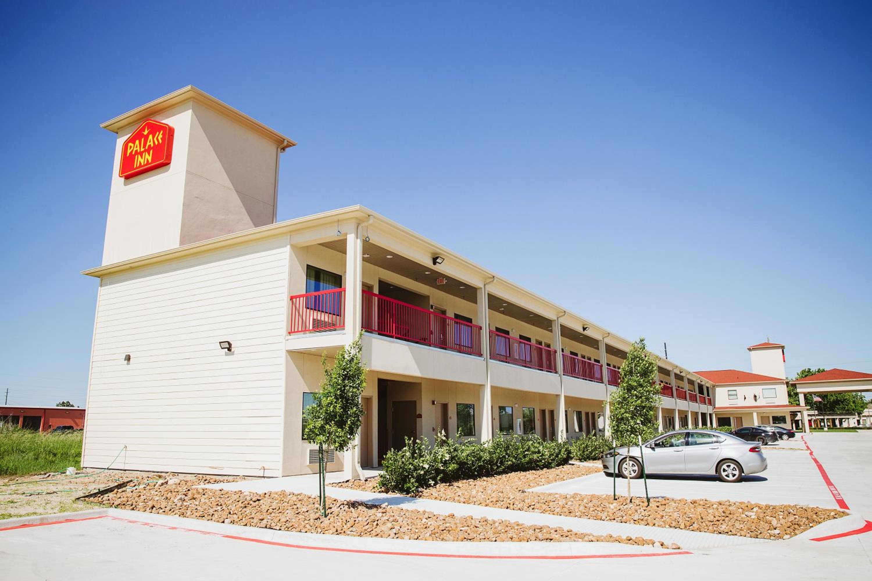 Palace Inn 290 & Jones Rd