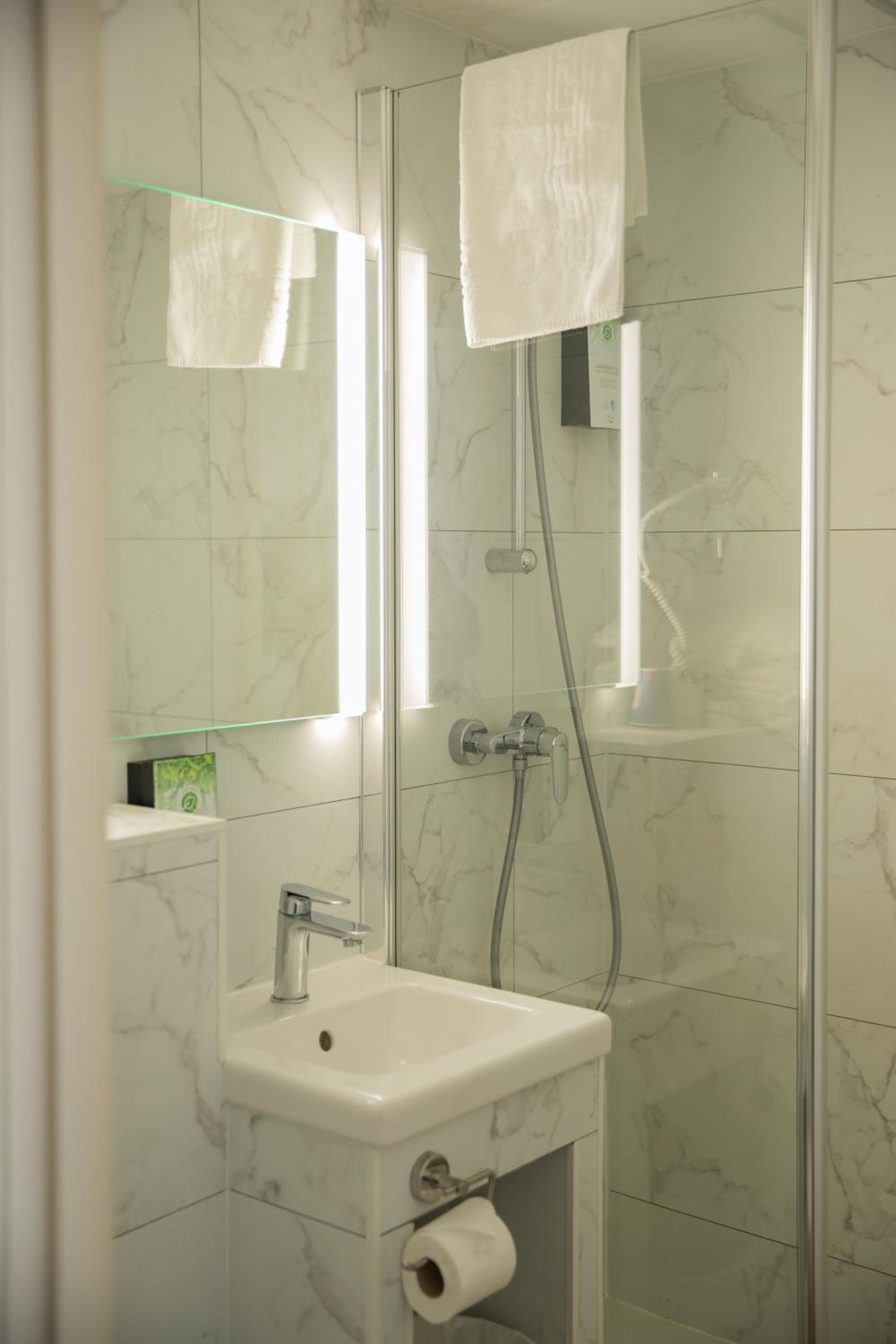 Brit Hotel Confort Nîmes Ouest
