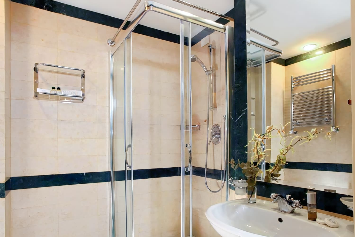 Hotel Donna Laura Palace