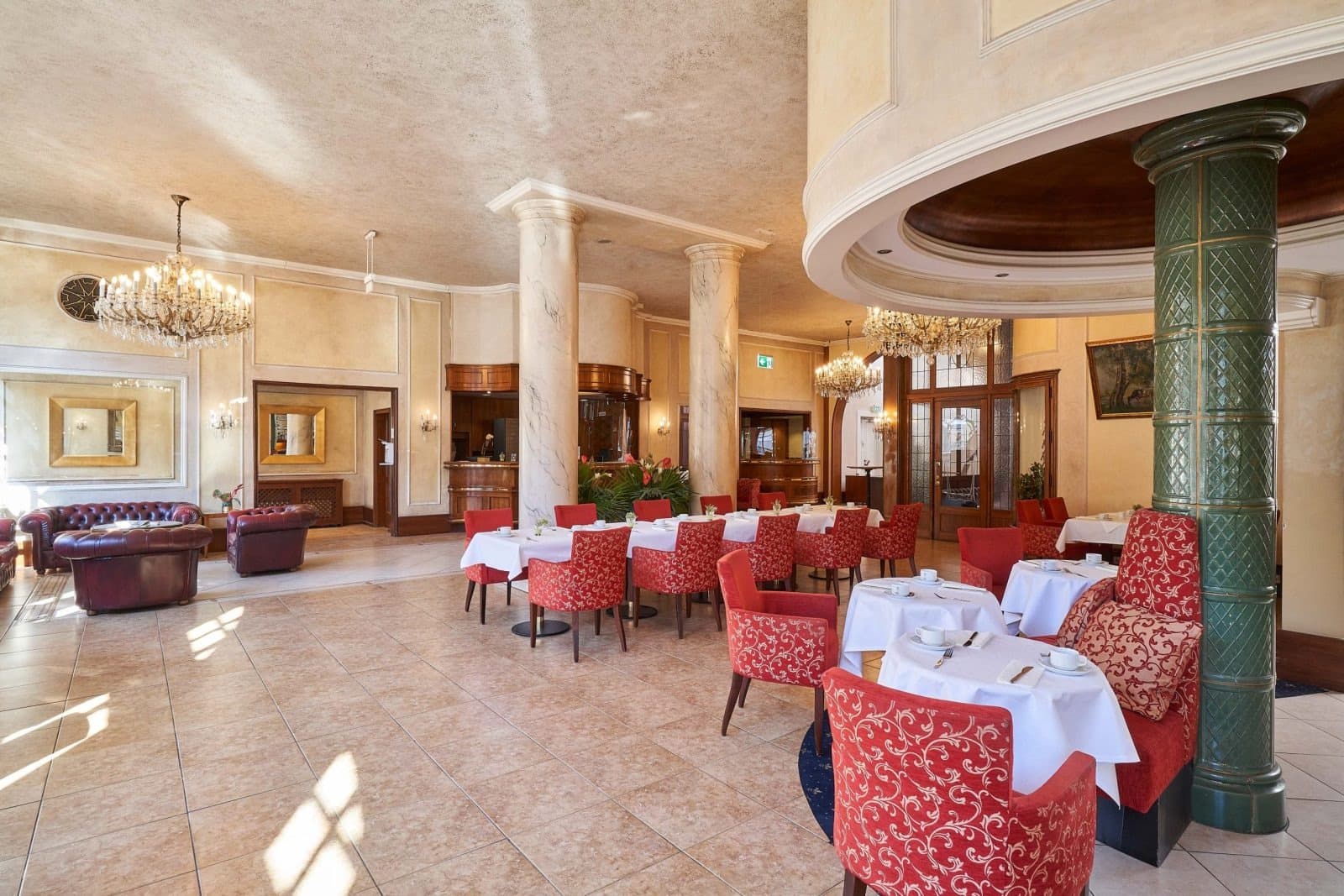 Hotel Monopol - Central Station