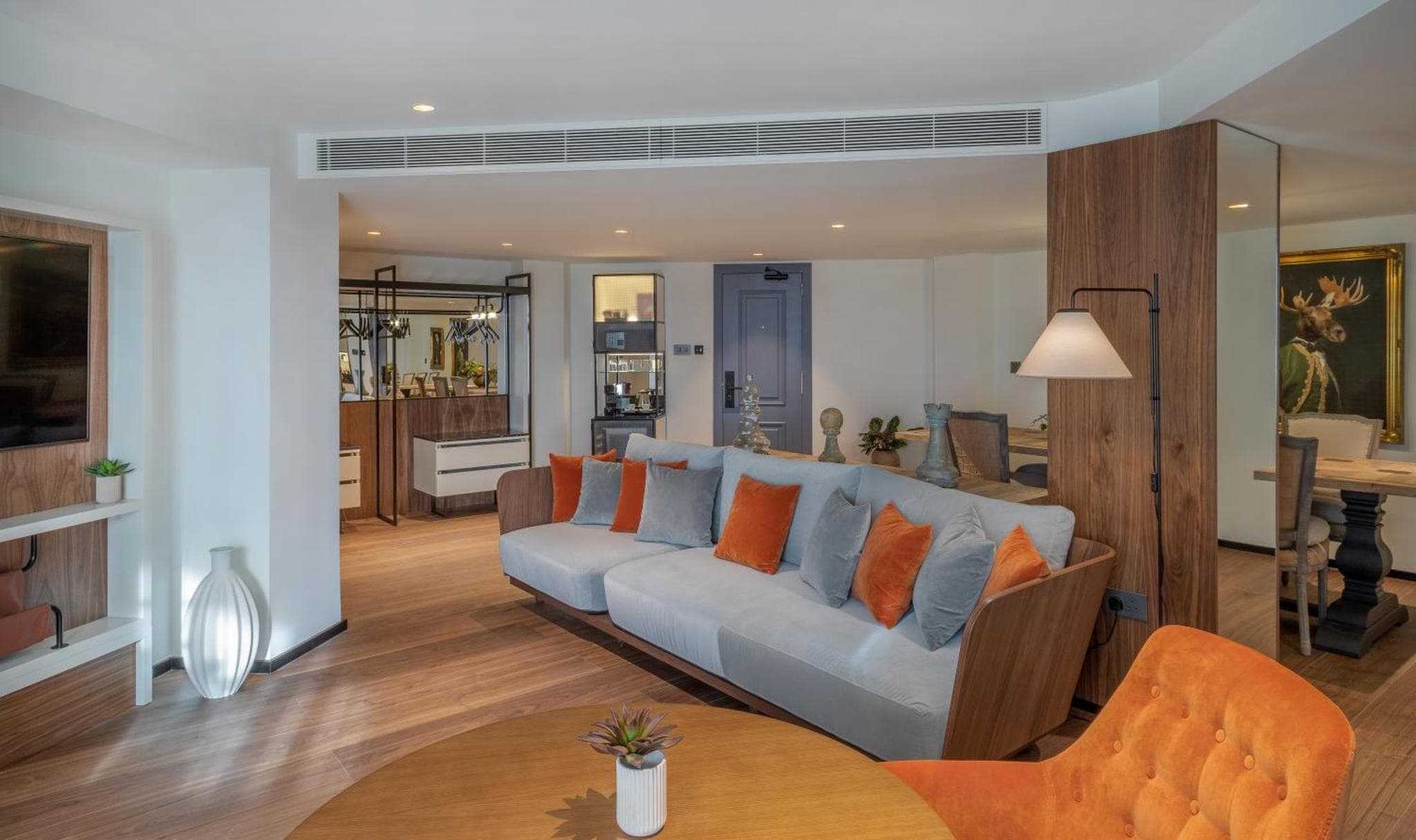 The Level at Meliá White House