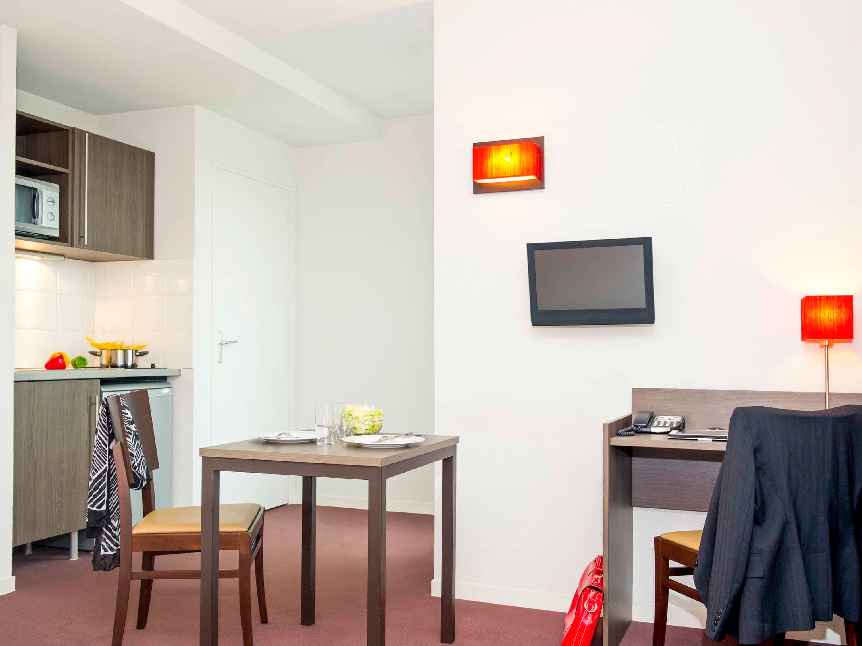 Aparthotel Adagio access Tours