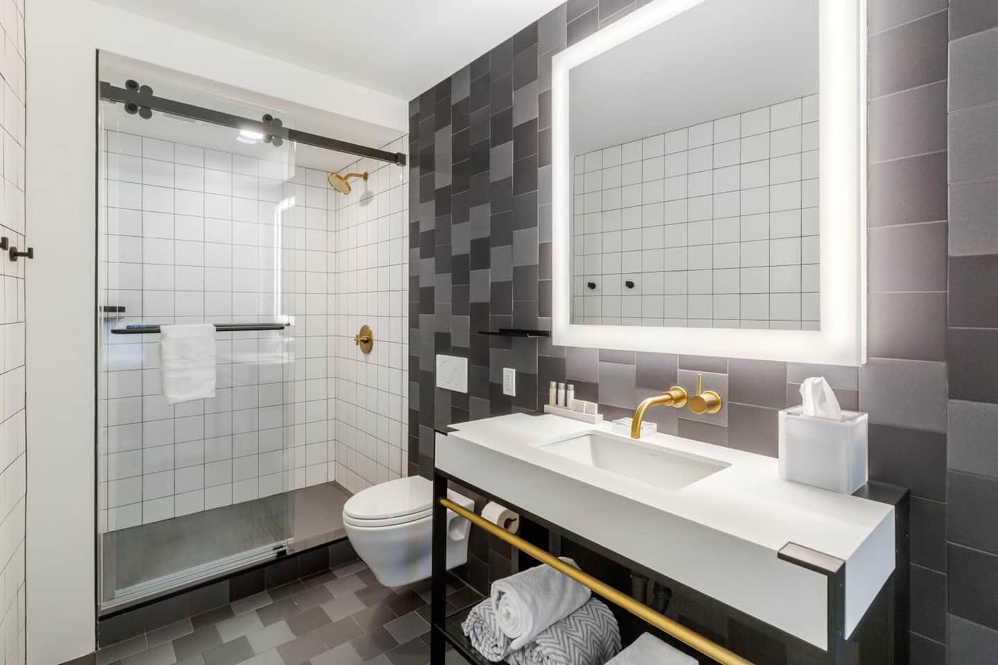 Cambria Hotel Boston Downtown - Seaport