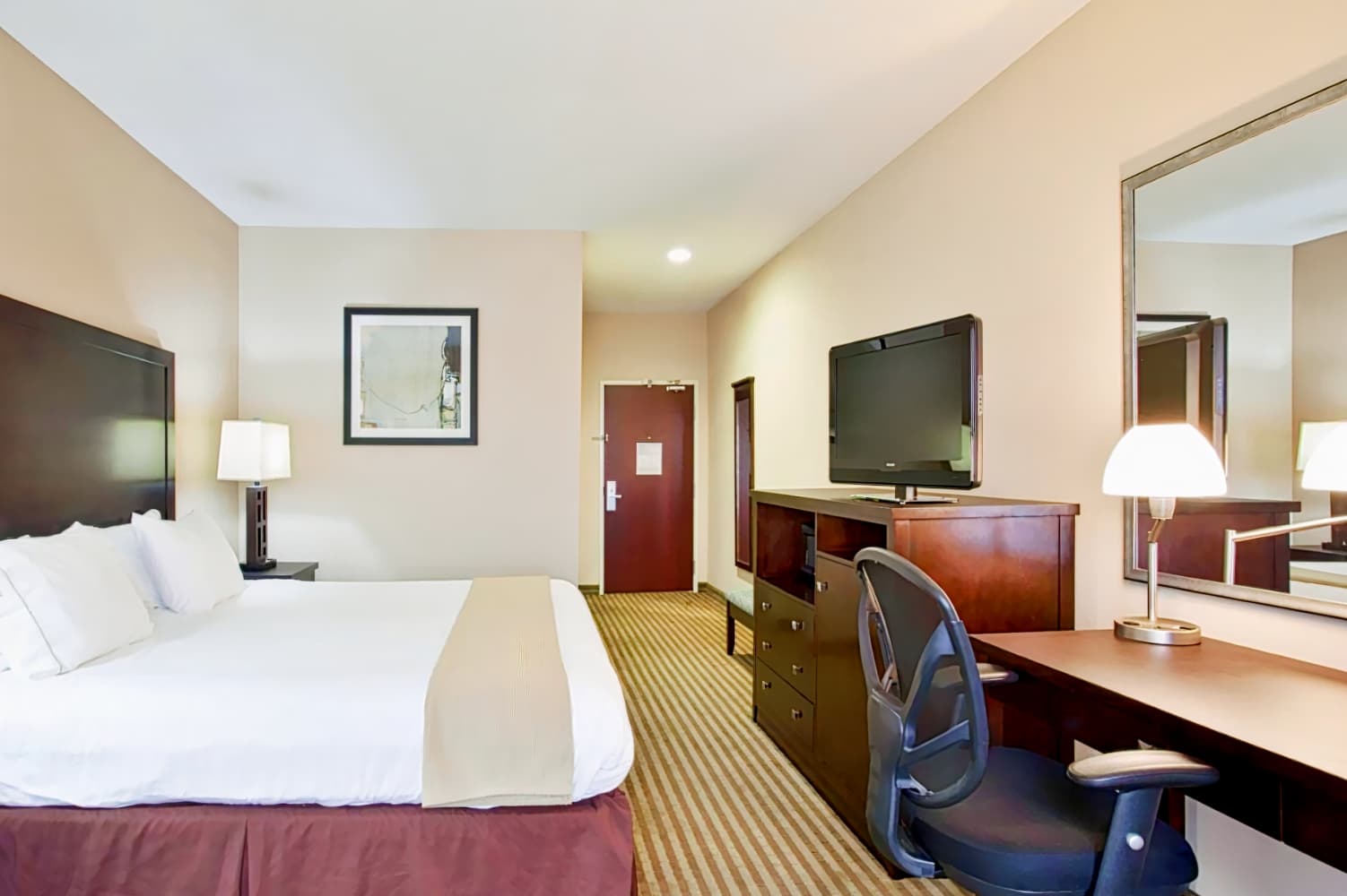 Holiday Inn Express Le Roy - Bloomington Area