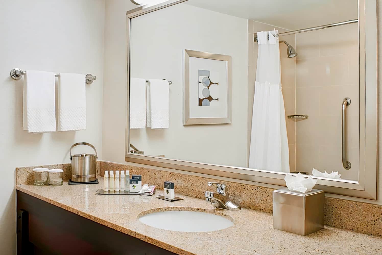 DoubleTree by Hilton Dearborn