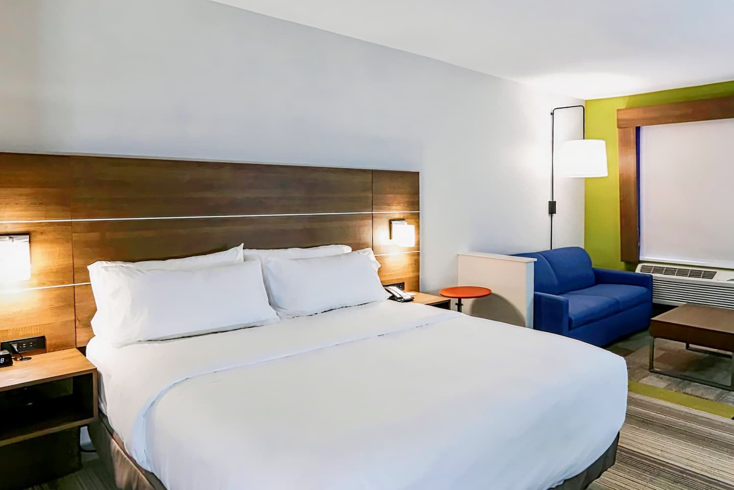 Holiday Inn Express & Suites - Houston IAH - Beltway 8