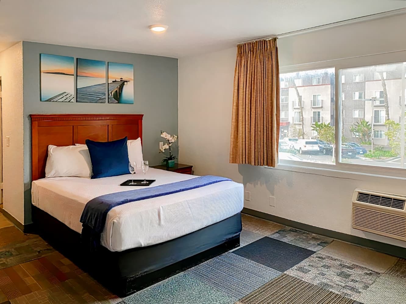 Pacific Inn and Suites-Convention Center-Gaslamp-Seaworld