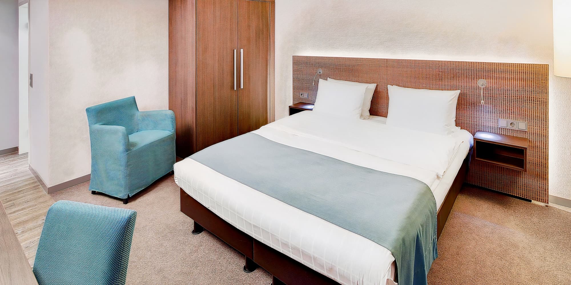 Holiday Inn Düsseldorf Hafen