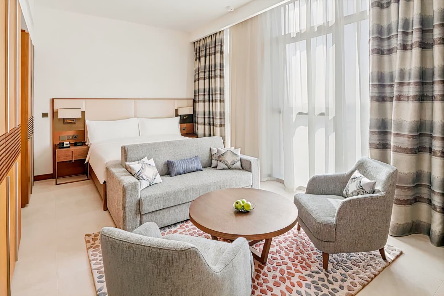 Staybridge Suites Dubai Al-Maktoum Airport