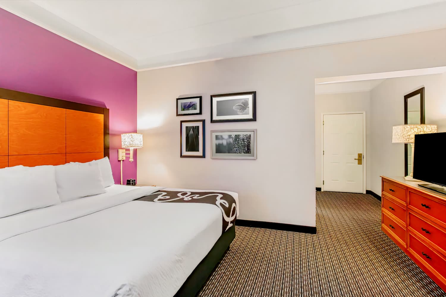 La Quinta Inn & Suites by Wyndham Raleigh Durham Airport