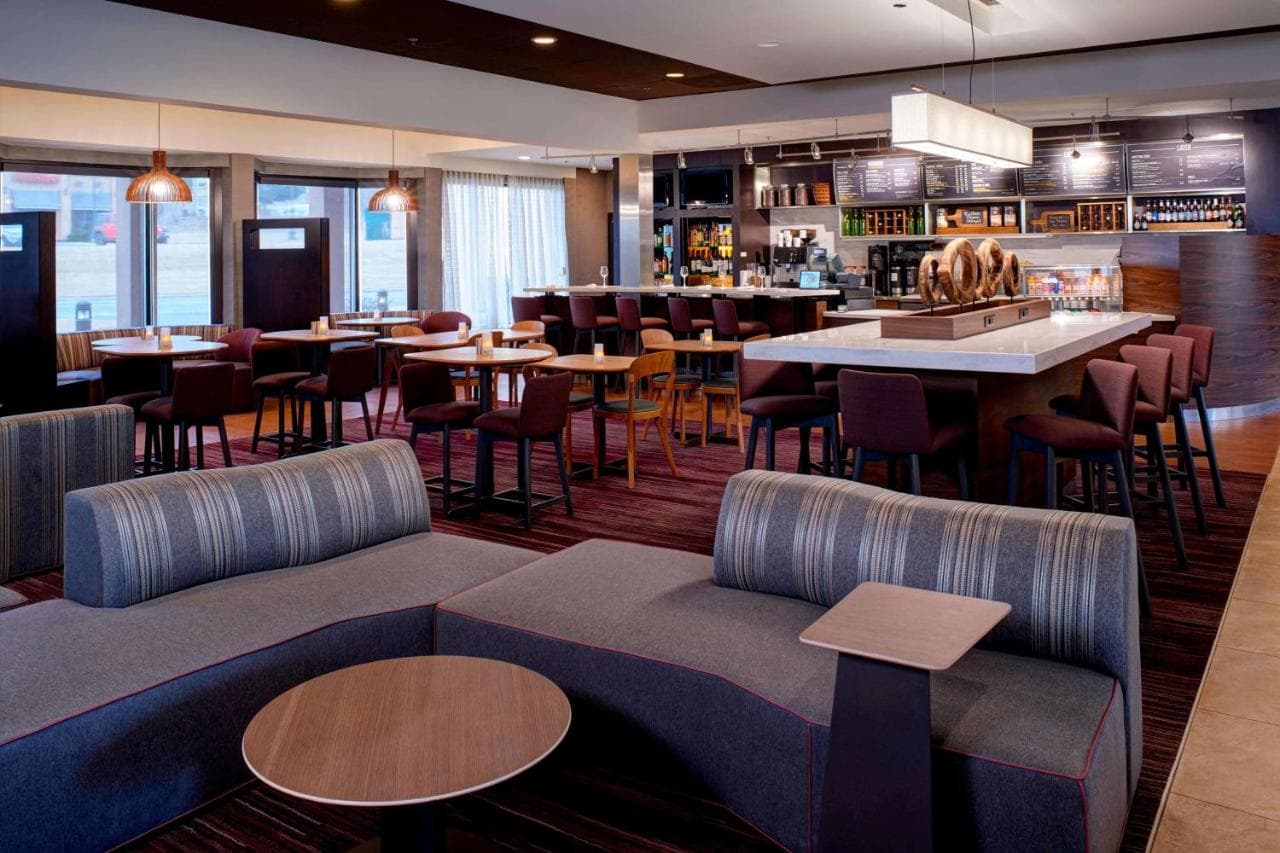 Sonesta Select Kansas City Airport Tiffany Springs