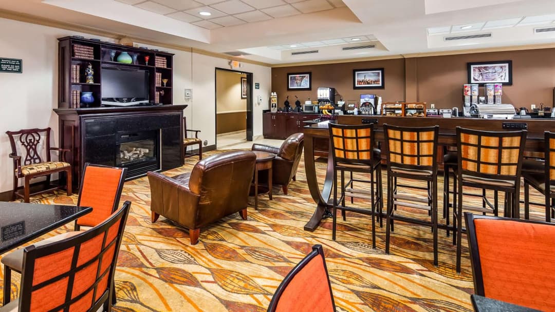 Riverview Inn and Suites Rahway