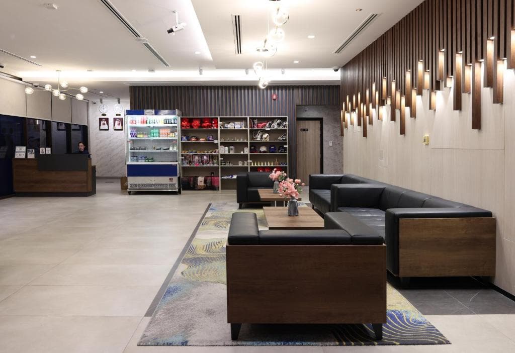 Kingsgate Canal Hotel LLC