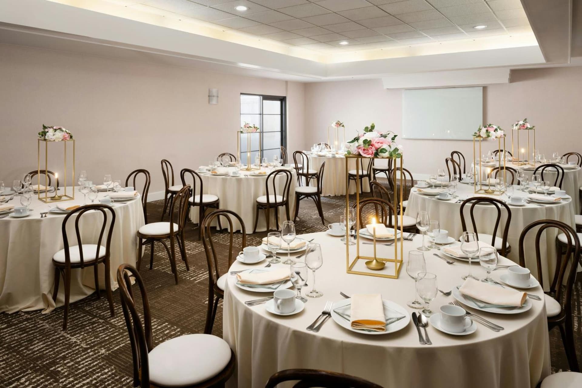 Courtyard by Marriott Los Angeles Pasadena/Old Town