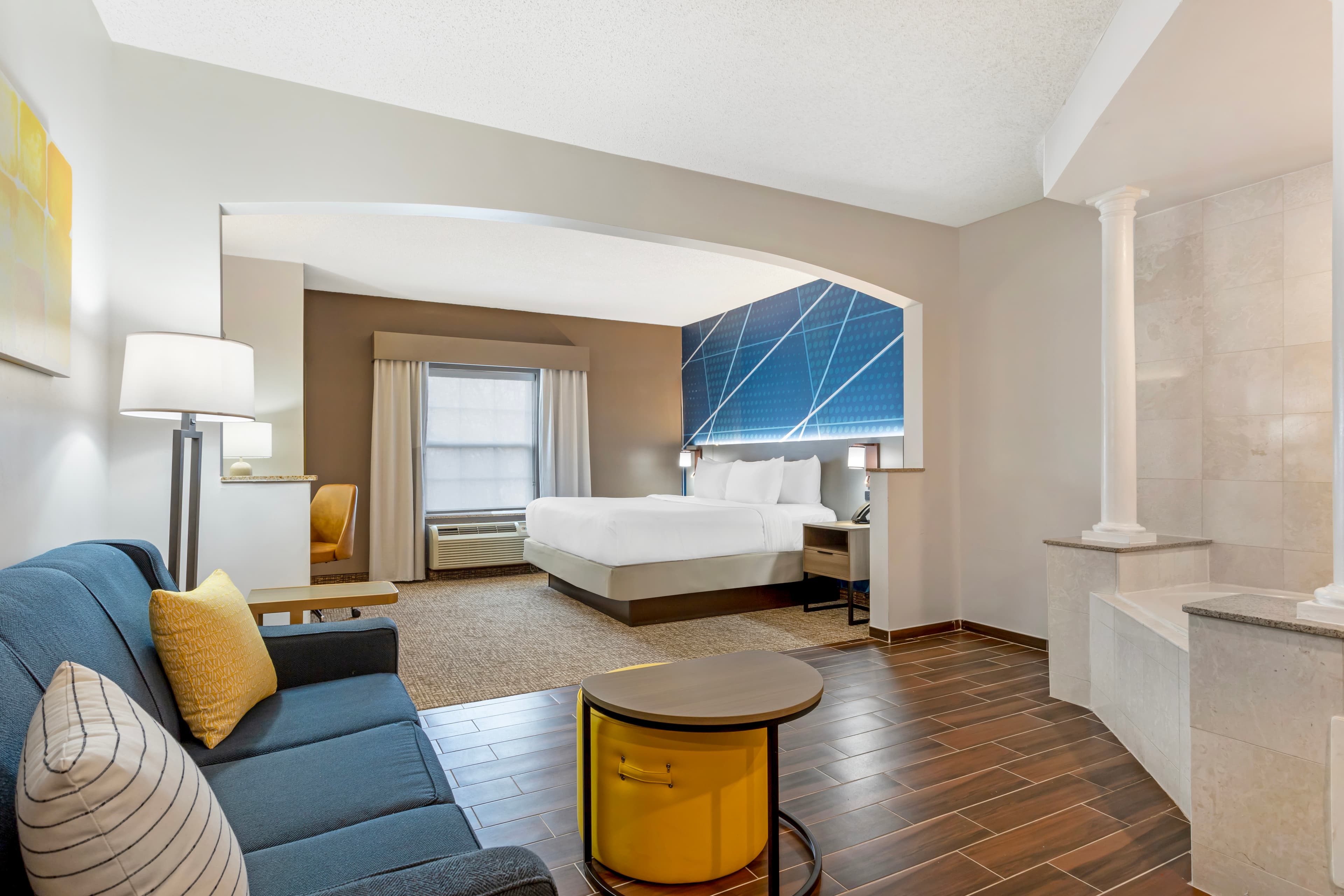 Comfort Suites East Brunswick - South River