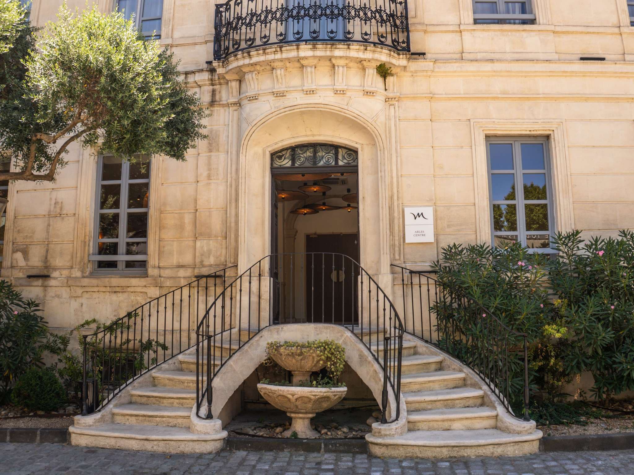 Mercure Arles Centre Arènes