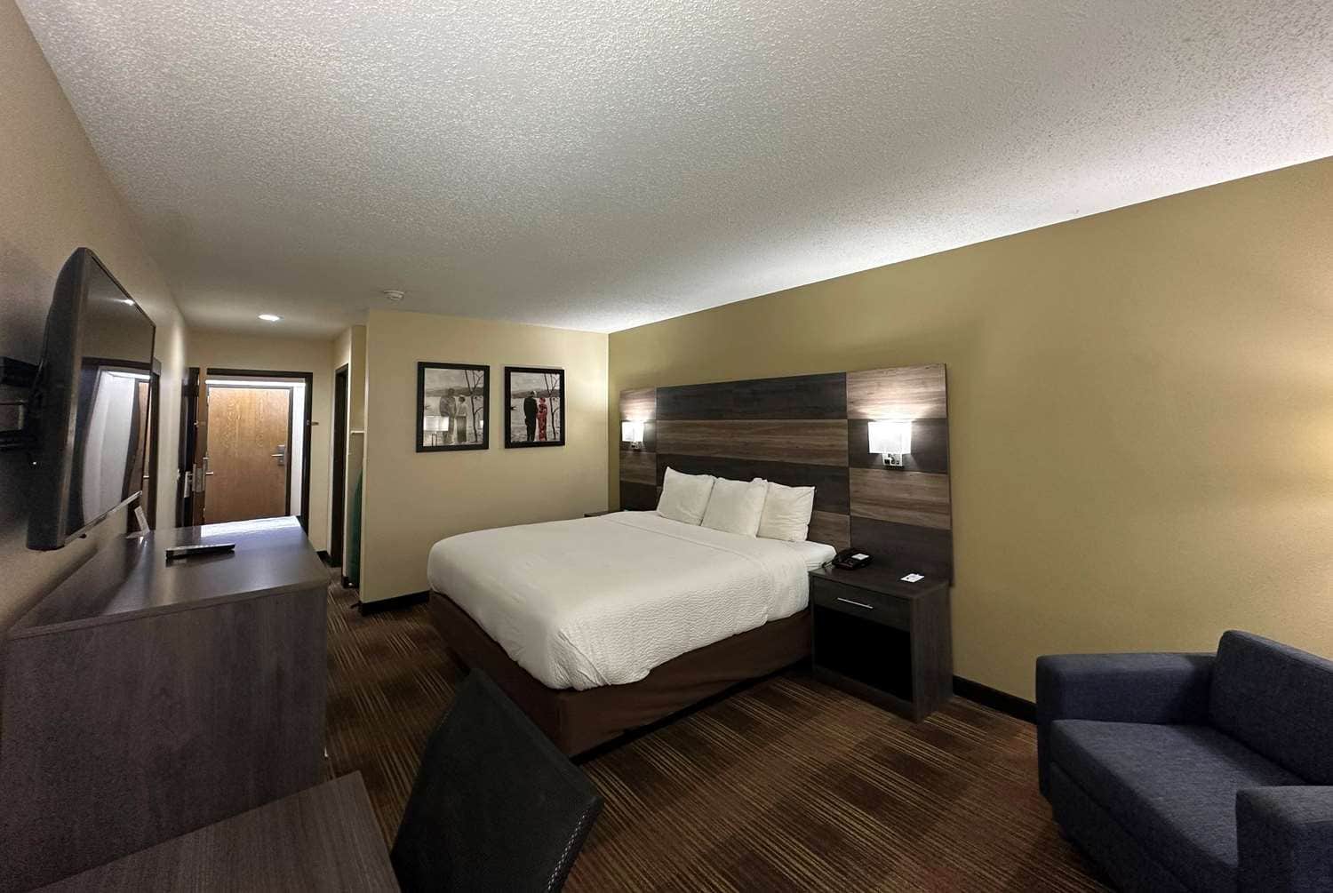AmericInn by Wyndham Fort Atkinson