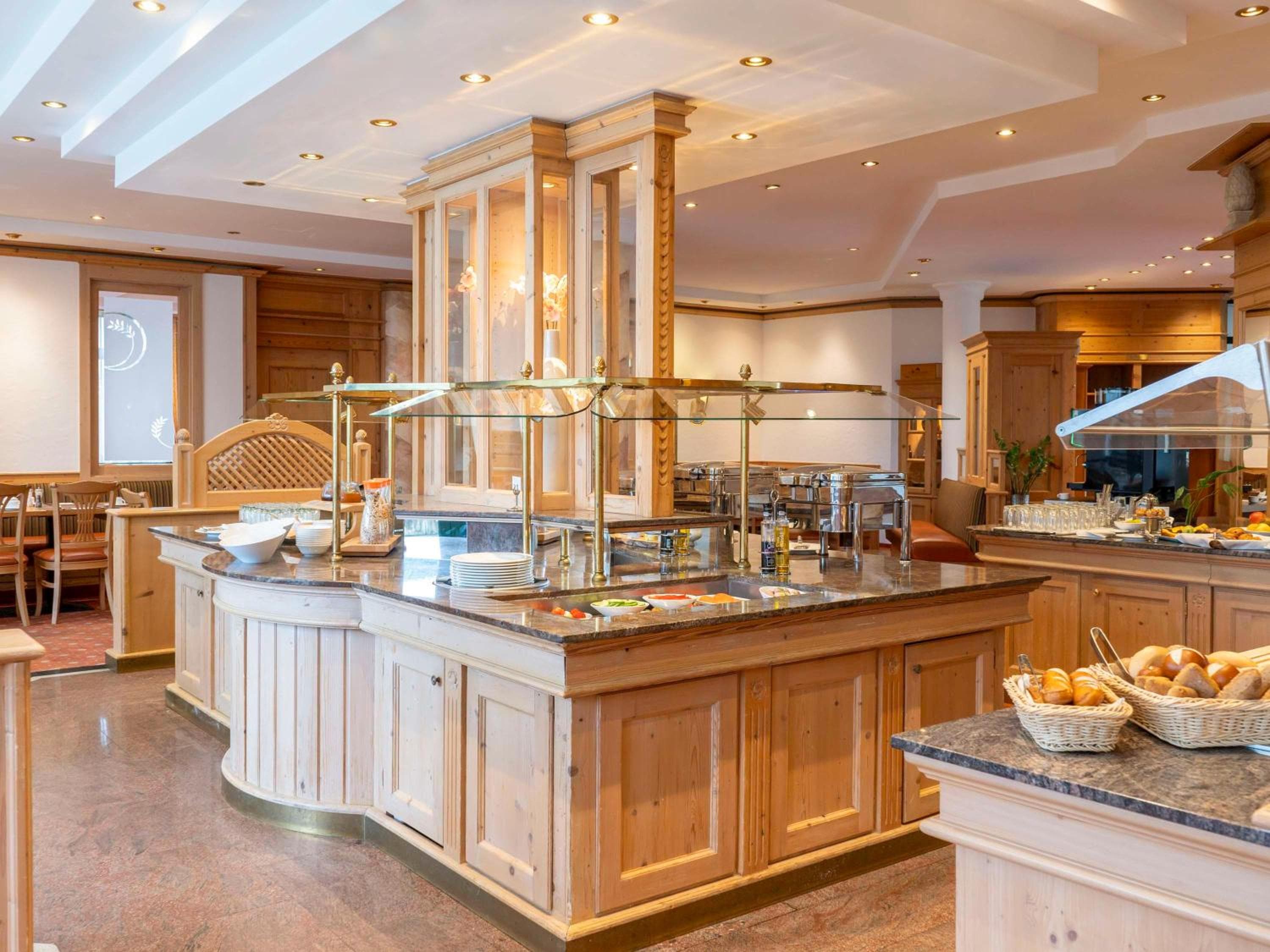 Atomis Hotel Munich Airport by Mercure