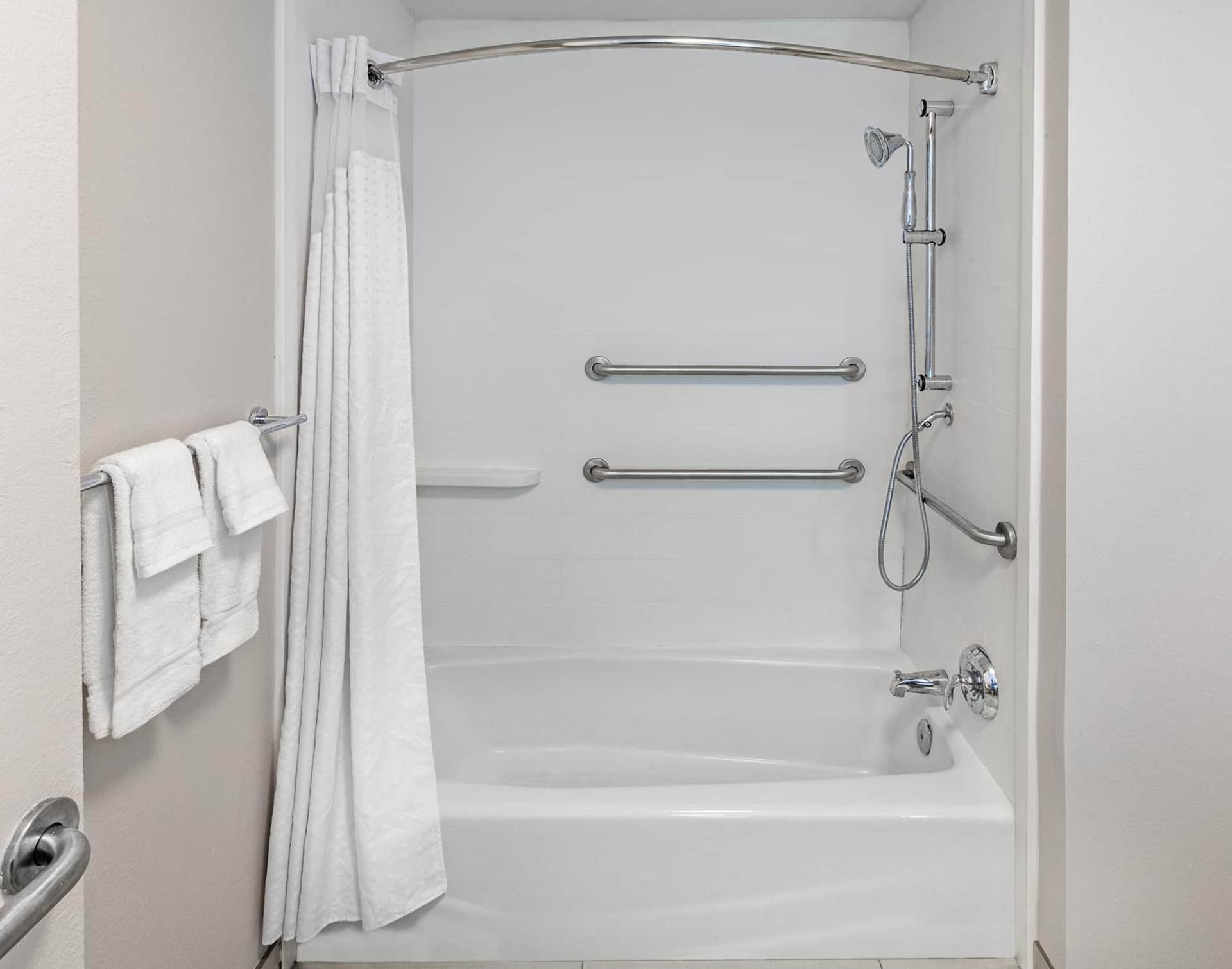 Holiday Inn Express & Suites Baton Rouge East by IHG