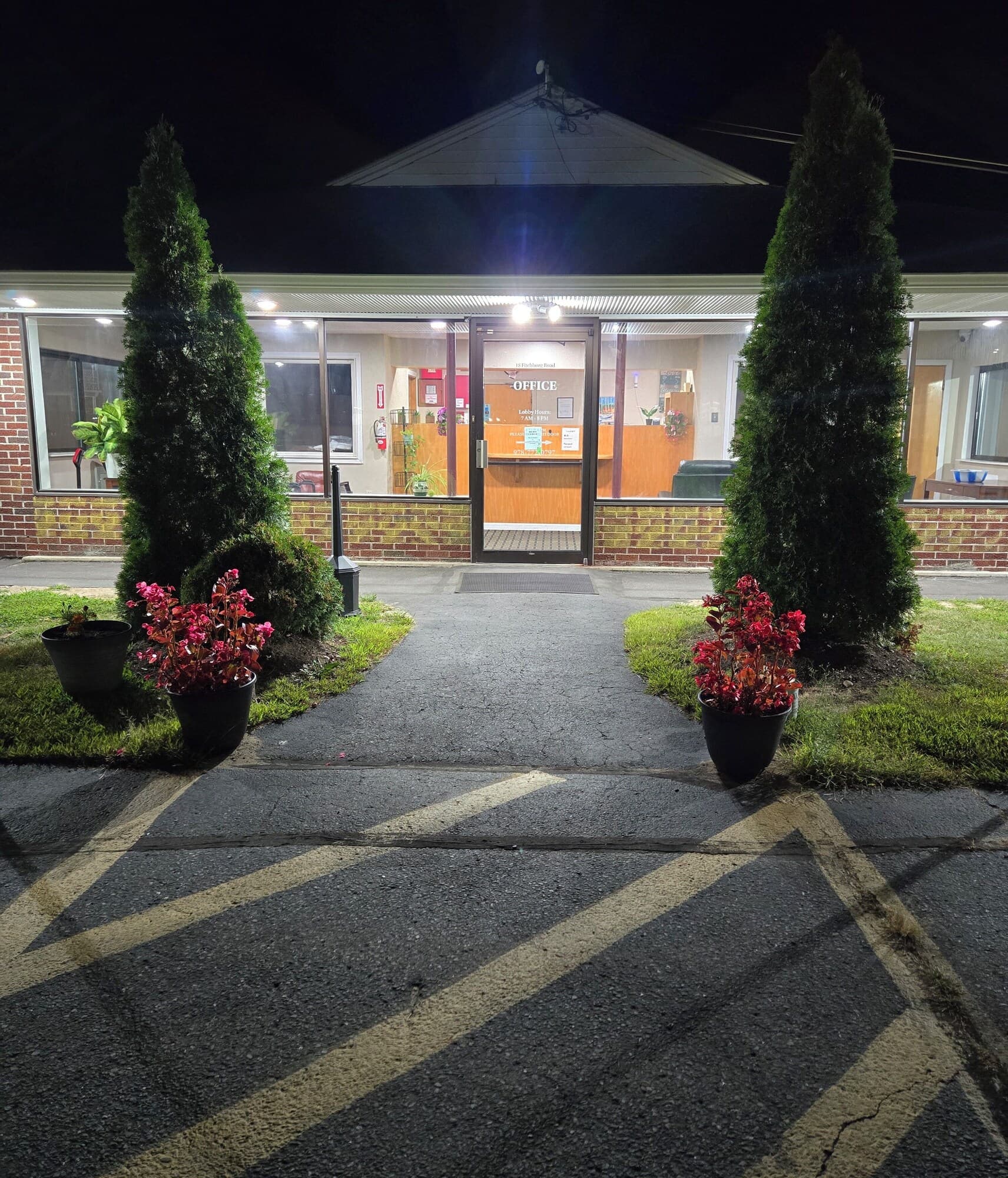 Naahoba Valley Inn & Suites