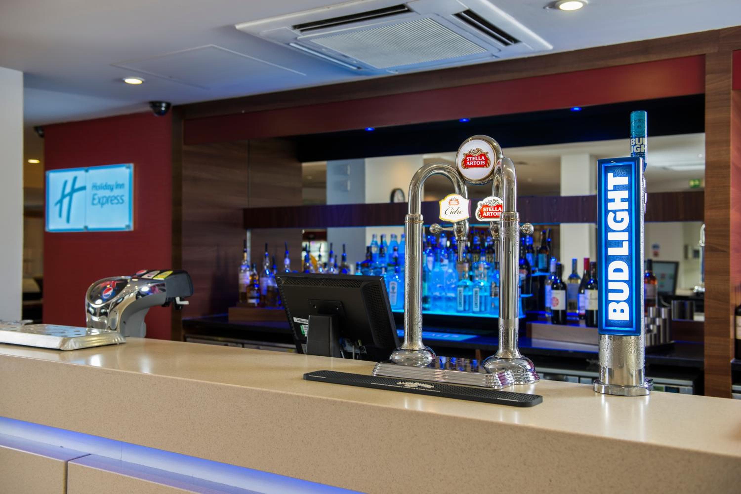 Holiday Inn Express - East Midlands Airport