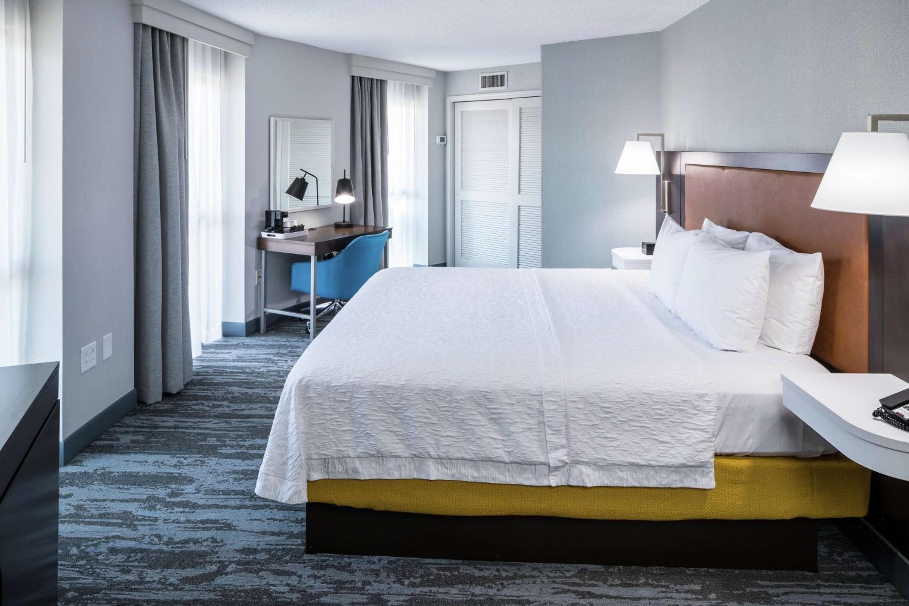 Hampton Inn & Suites Memphis at Beale Street