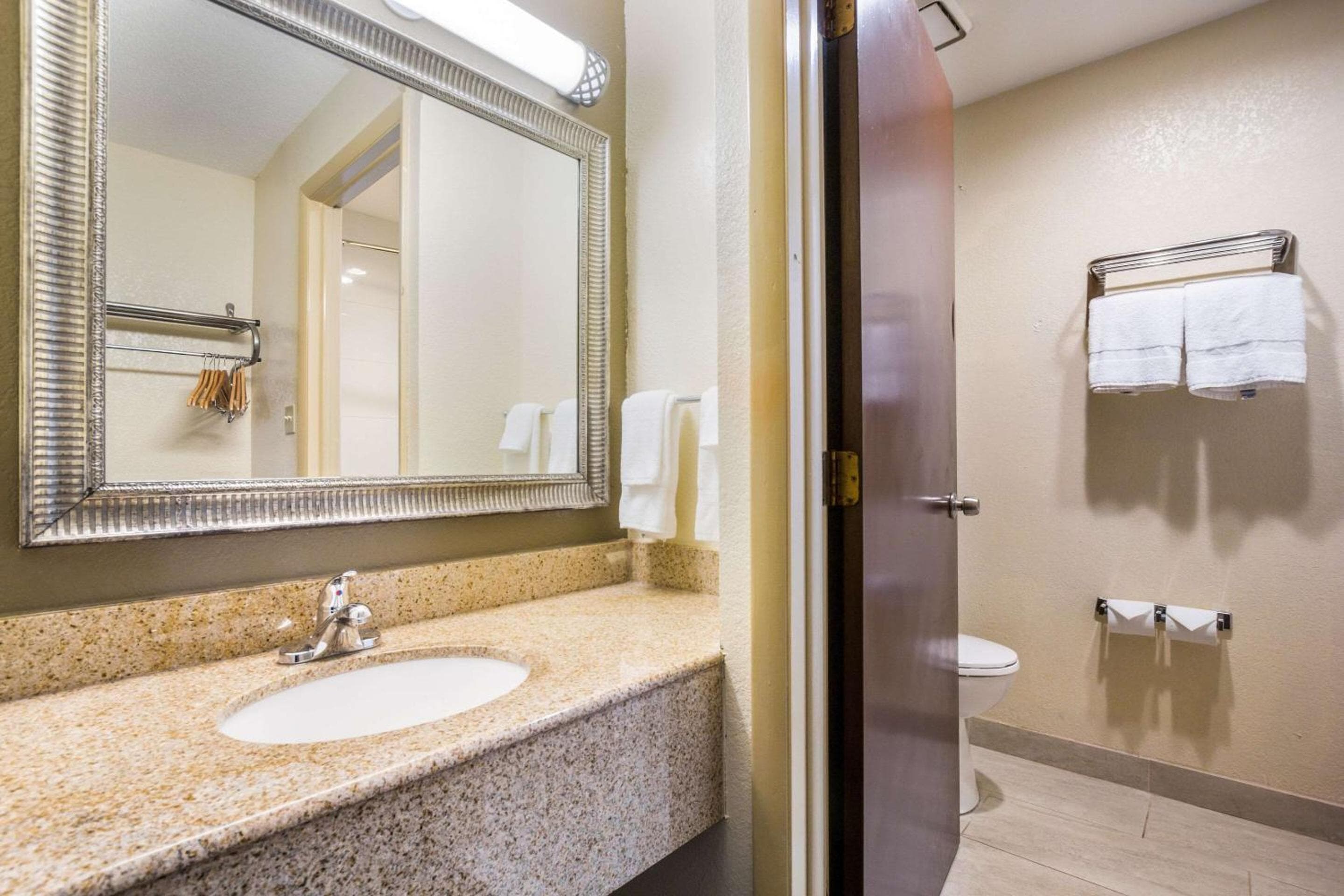 Quality Inn & Suite Florence - Cincinnati South