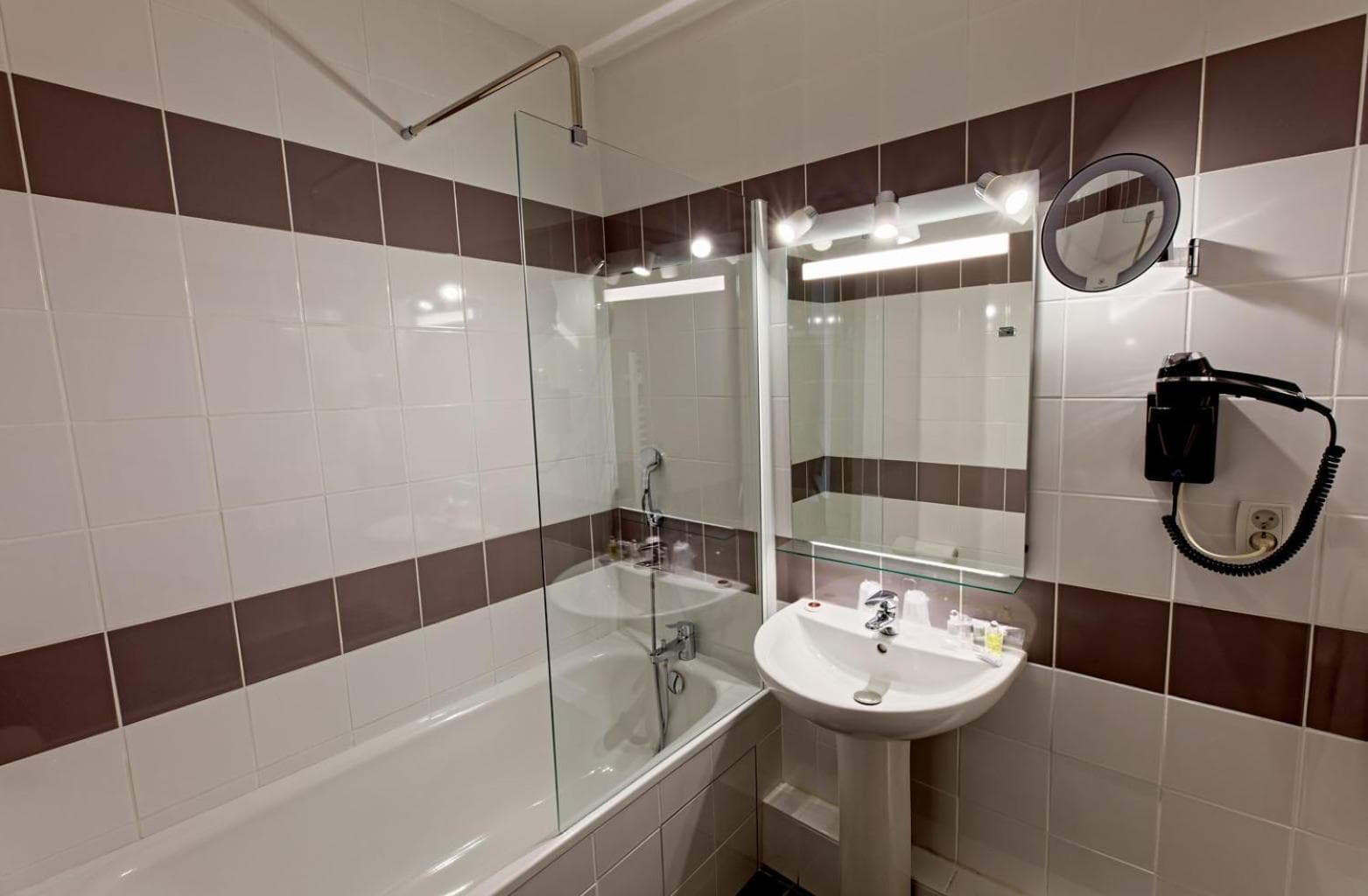 Kyriad Lyon Est - Genas Eurexpo