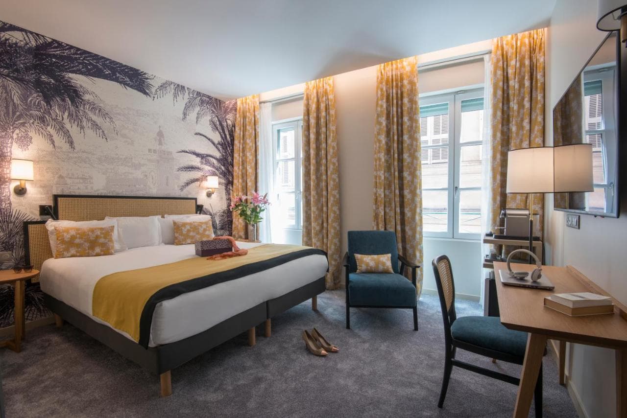 Mercure Nice Marche aux Fleurs Hotel