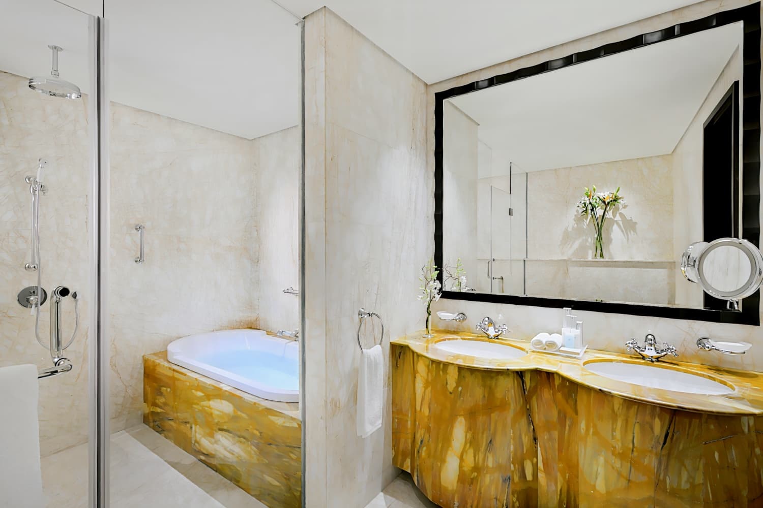 Crowne Plaza Dubai Jumeirah