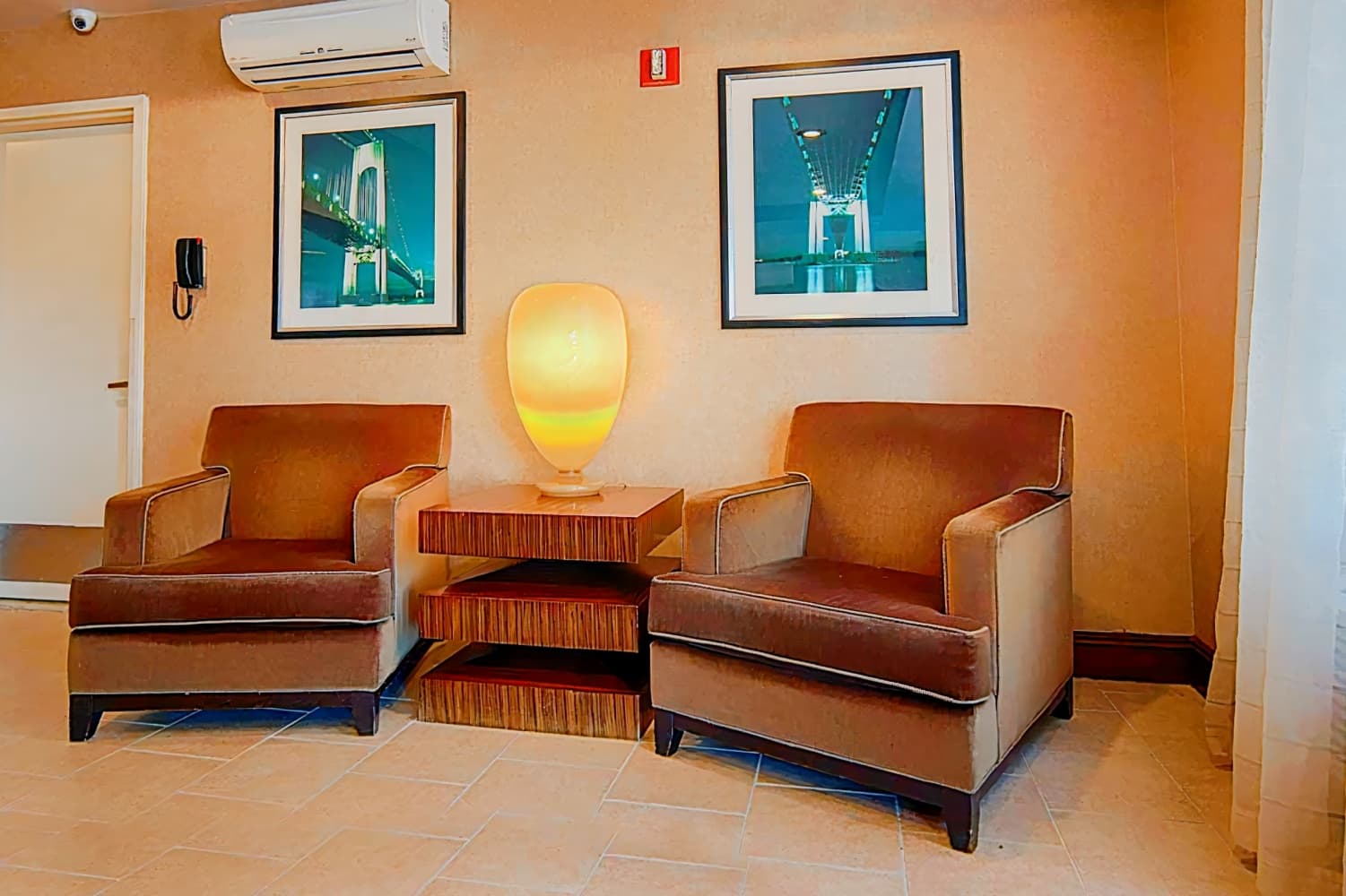 The Staten Island Inn.